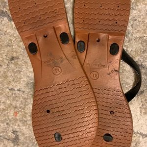 Black flower sandals